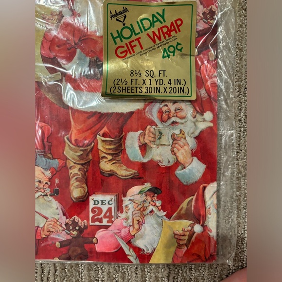 SOLDVintage Hallmark Santa gift wrap, 8.3 sq ft, by Ambassador holiday gift wrap - Picture 4 of 7